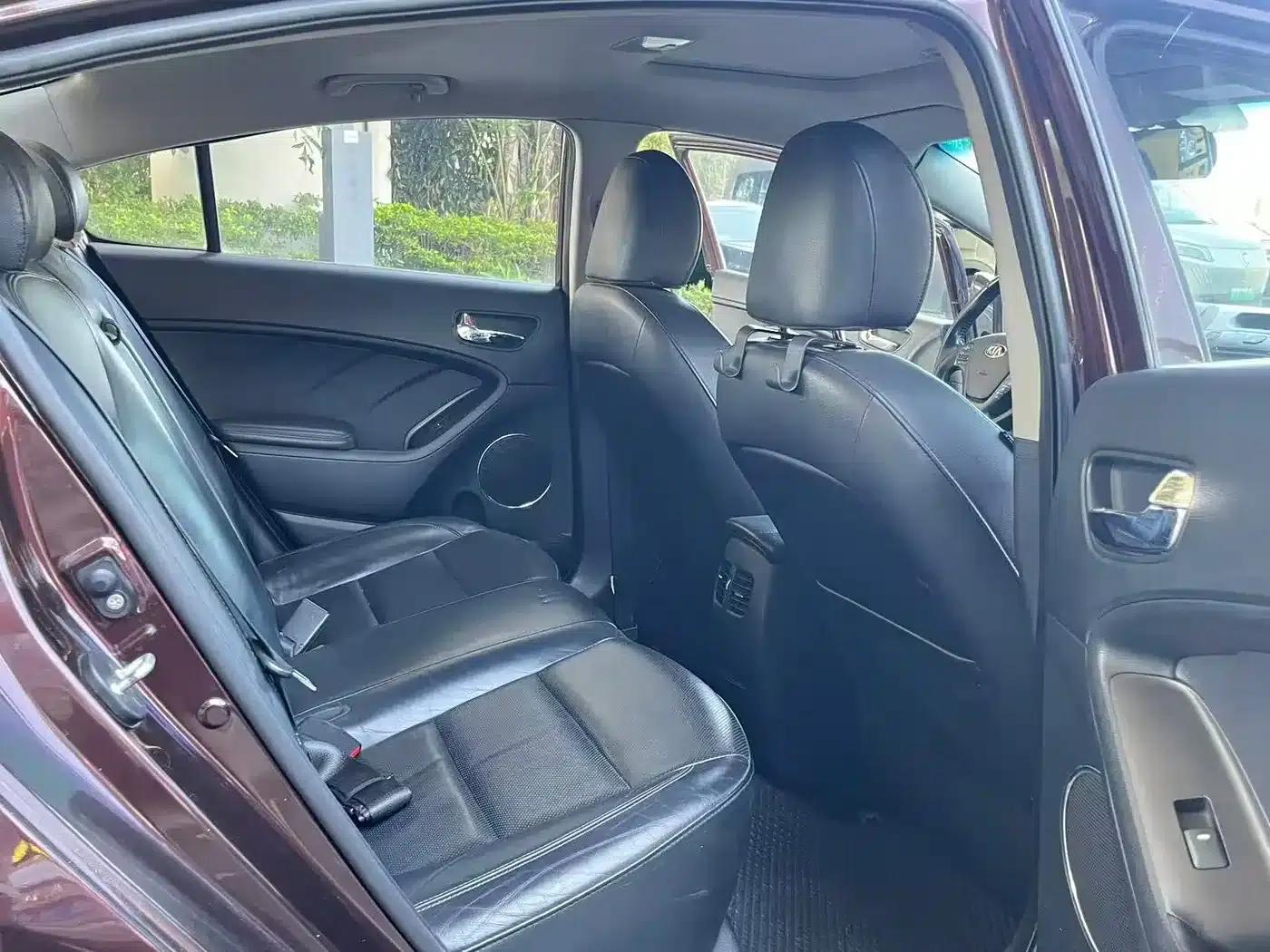 Kia K3 2013 1.6L Automatic Premium — миниатюра 4