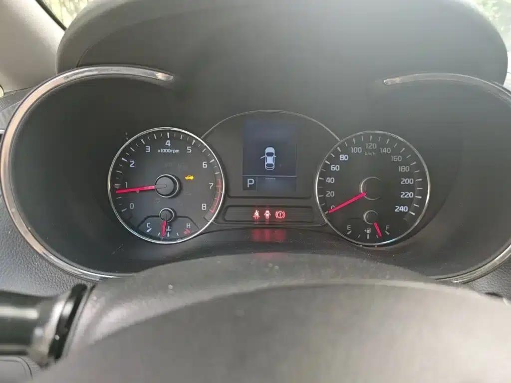 Kia K3 2015 1.6L Automatic GL — миниатюра 4