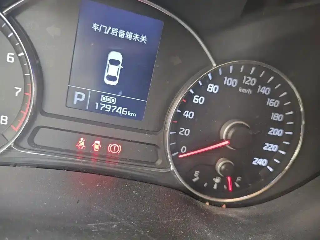 Kia K3 2015 1.6L Automatic GL — миниатюра 5