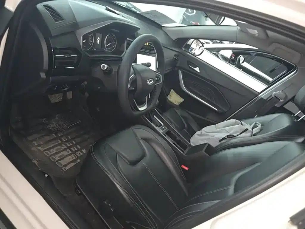 Chery Tiggo 3x 2021 PLUS 1.5L CVT Enjoyable Red Date Edition — миниатюра 15