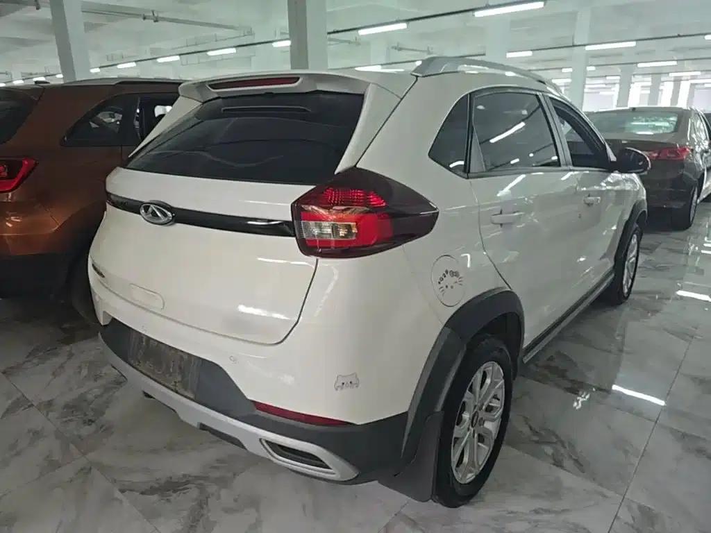 Chery Tiggo 3x 2021 PLUS 1.5L CVT Enjoyable Red Date Edition — миниатюра 7