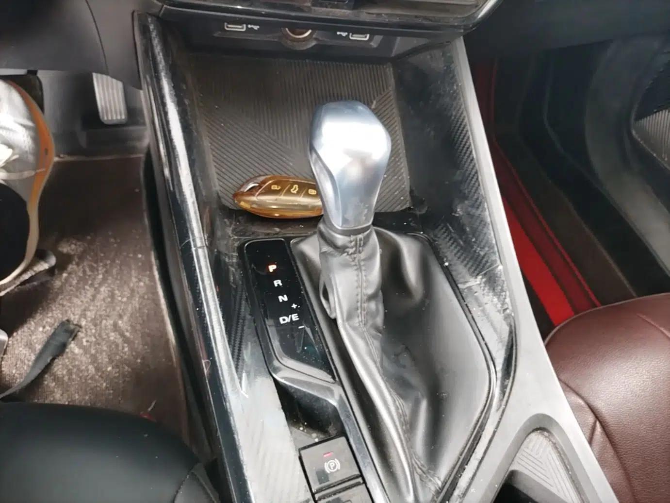 Roewe i5 2021 1.5L CVT Diamond Edition — миниатюра 21