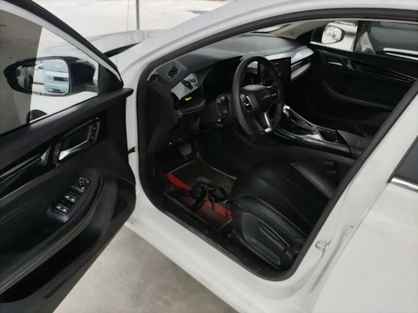 Roewe i5 2021 1.5L CVT Diamond Edition — миниатюра 23