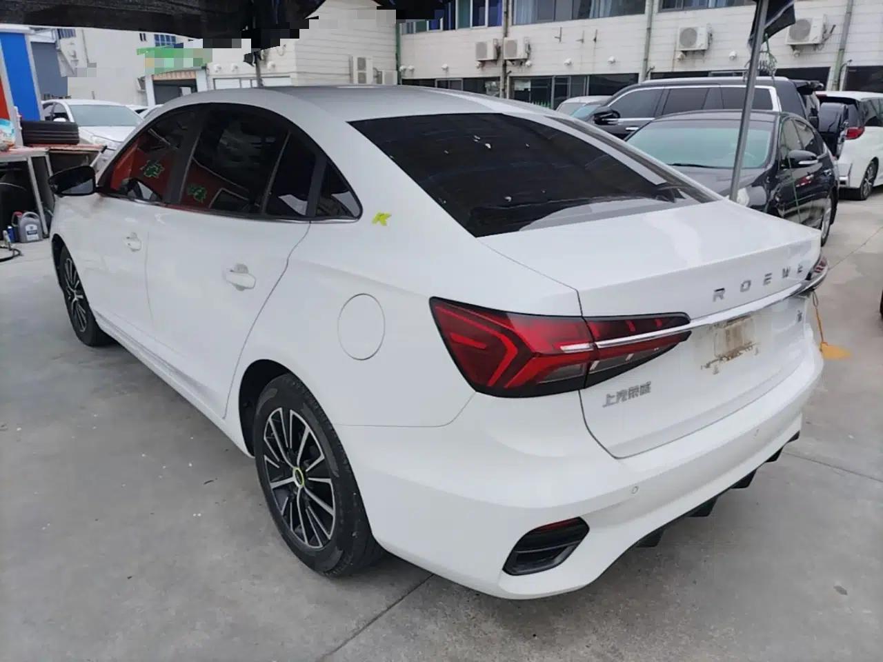 Roewe i5 2021 1.5L CVT Diamond Edition — миниатюра 4
