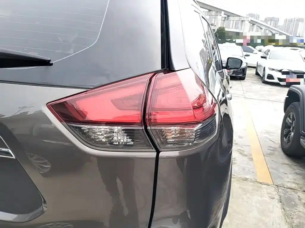 Nissan X-Trail 2021 2.0L CVT 2WD XL ITS Smart Comfort Edition — миниатюра 8