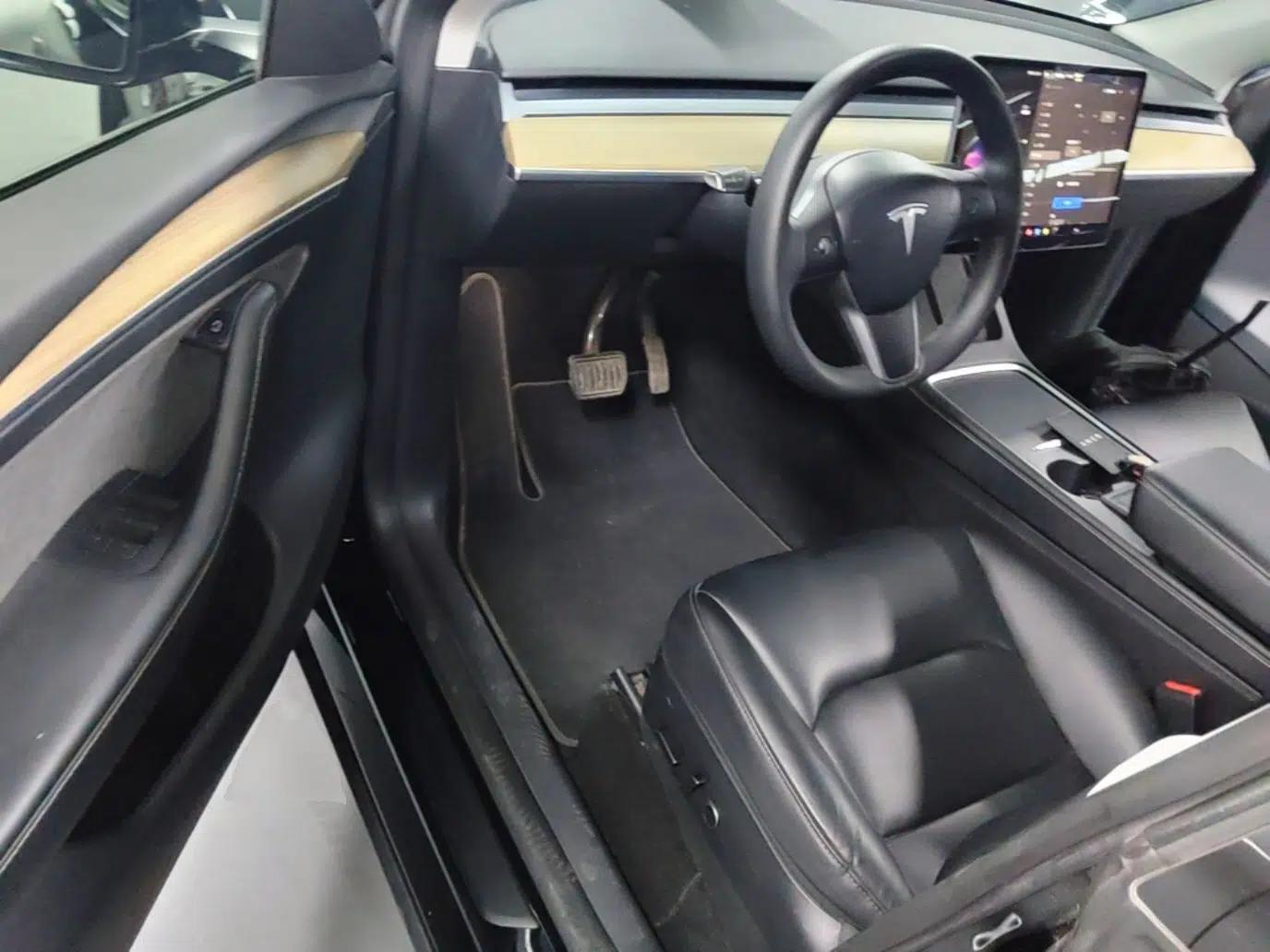 Tesla Model Y 2022 Revised Version Long-Range All-Wheel Drive — миниатюра 18