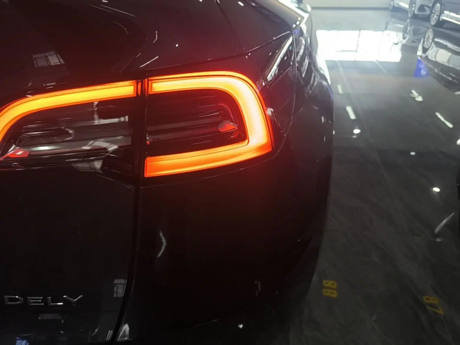 Tesla Model Y 2024 Rear-Wheel-Drive Version — миниатюра 9