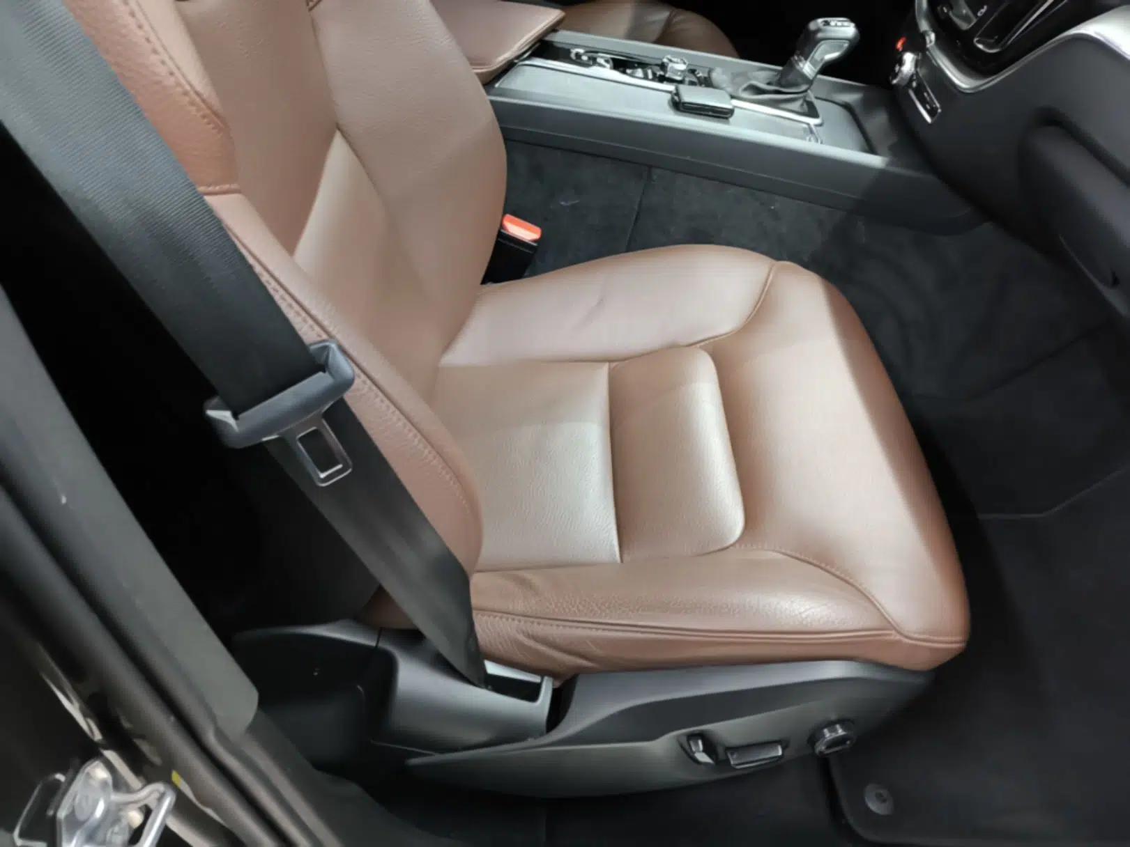Volvo XC60 2021 T5 4x4 Smart Luxury Edition — миниатюра 19