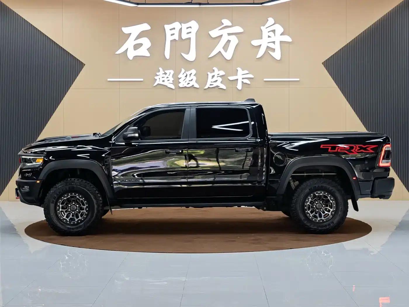 RAM Trucks Tyrannosaurus Rex 2022 6.2T US Spec — миниатюра 3
