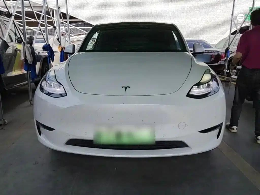 Model Y 2022 Long Range All-Wheel Drive — миниатюра 3