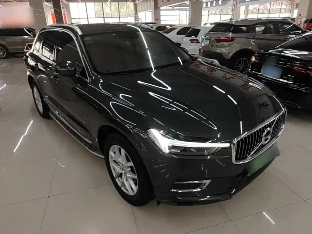 2021 Volvo XC60 T5 AWD Inscription Luxury Edition — миниатюра 4