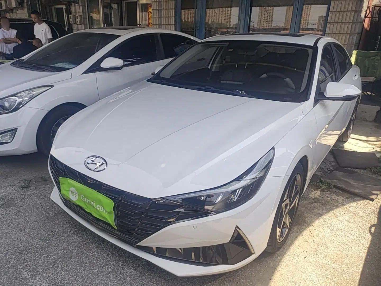 Hyundai Elantra 2021 1.5L CVT GLX Elite Edition — миниатюра 1