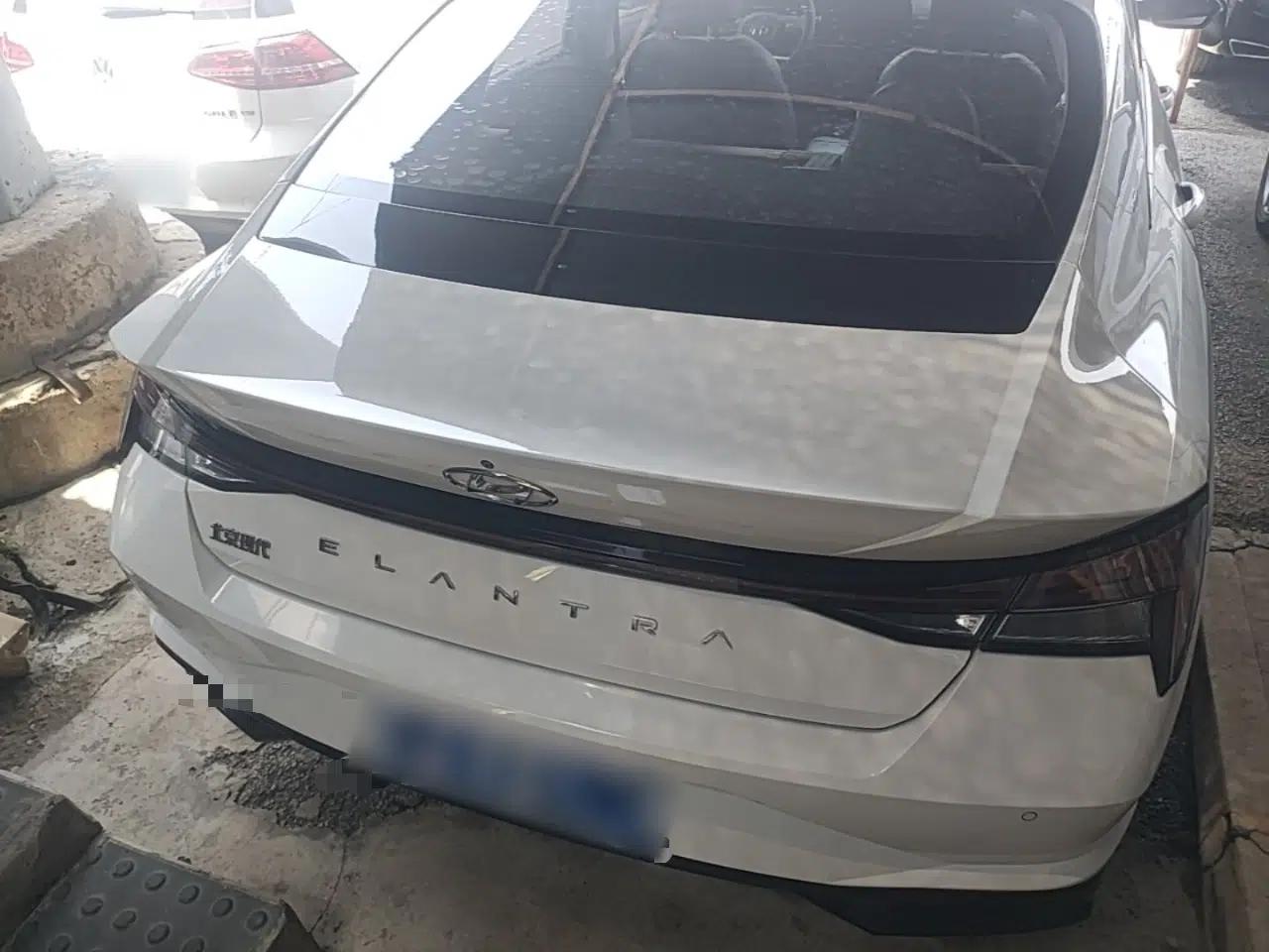Hyundai Elantra 2021 1.5L CVT GLX Elite Edition — миниатюра 5