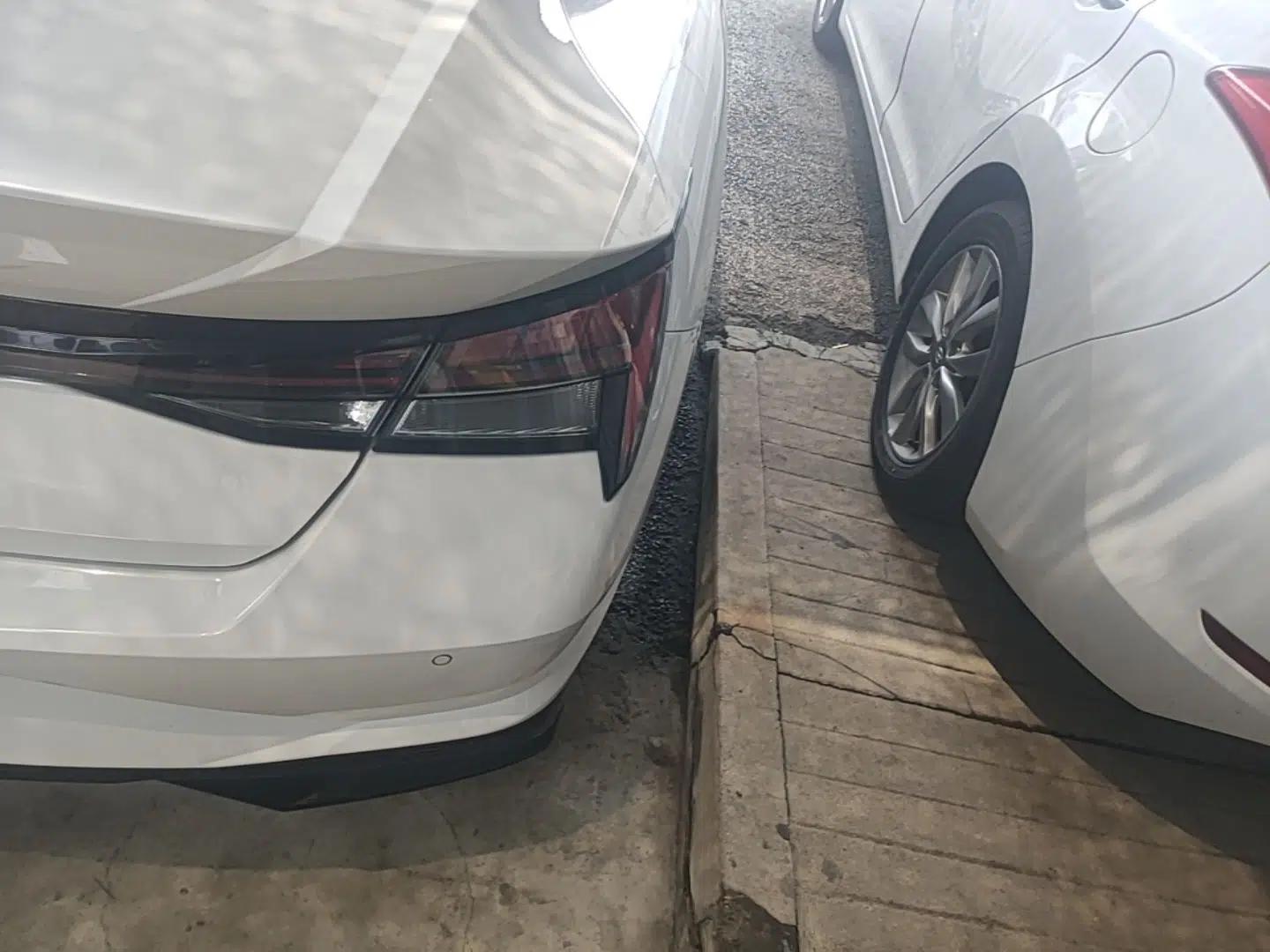 Hyundai Elantra 2021 1.5L CVT GLX Elite Edition — миниатюра 9