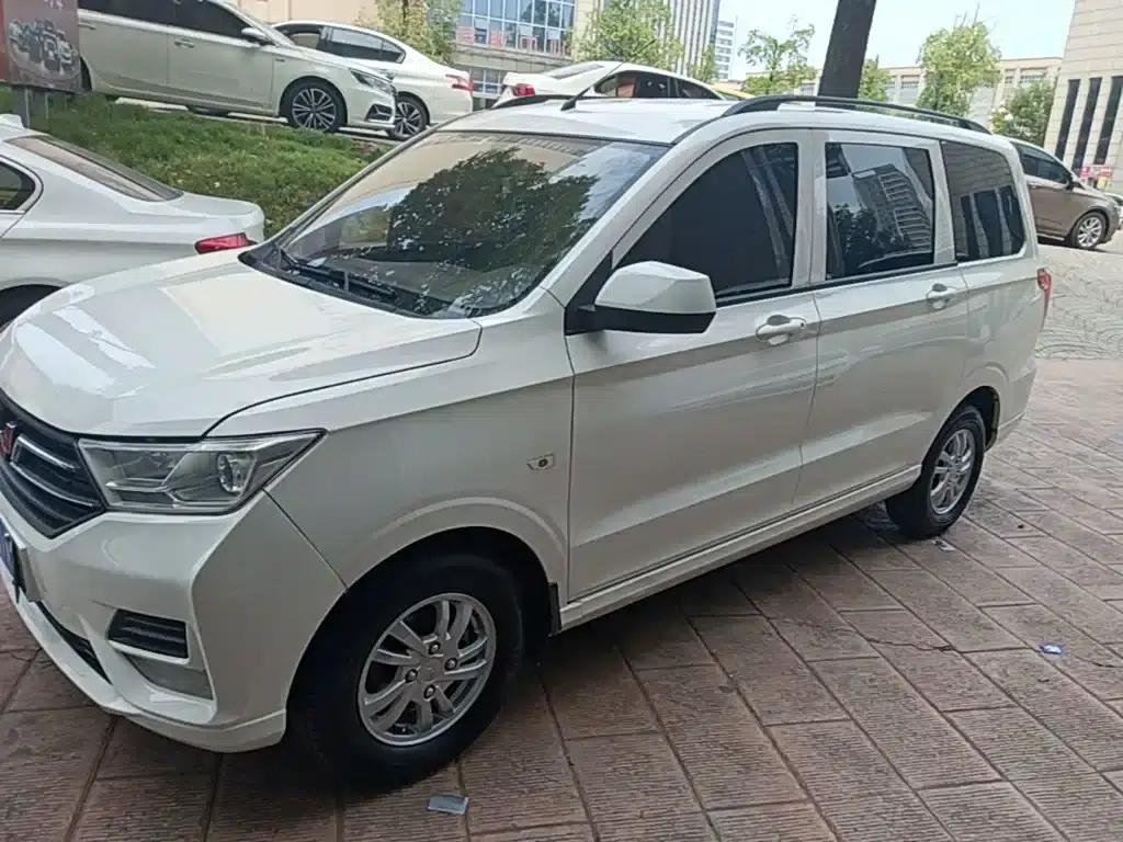 Wuling Hongguang 2019 1.5L S Standard Edition (National VI Emission Standard) LAR — миниатюра 1
