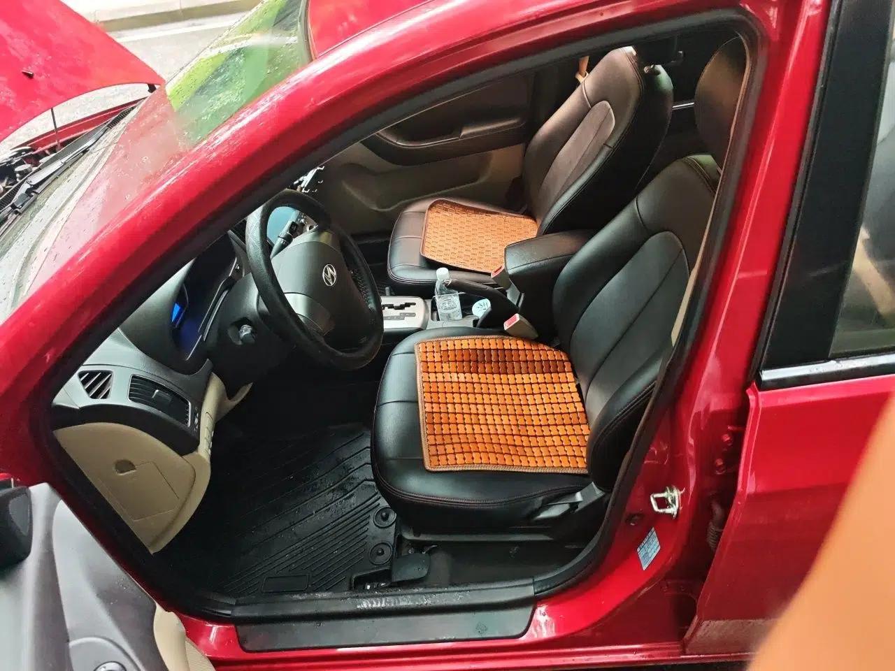 Hyundai Celesta 2015 1.6L Automatic Comfort Model — миниатюра 15