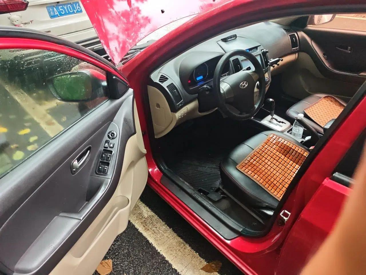 Hyundai Celesta 2015 1.6L Automatic Comfort Model — миниатюра 16