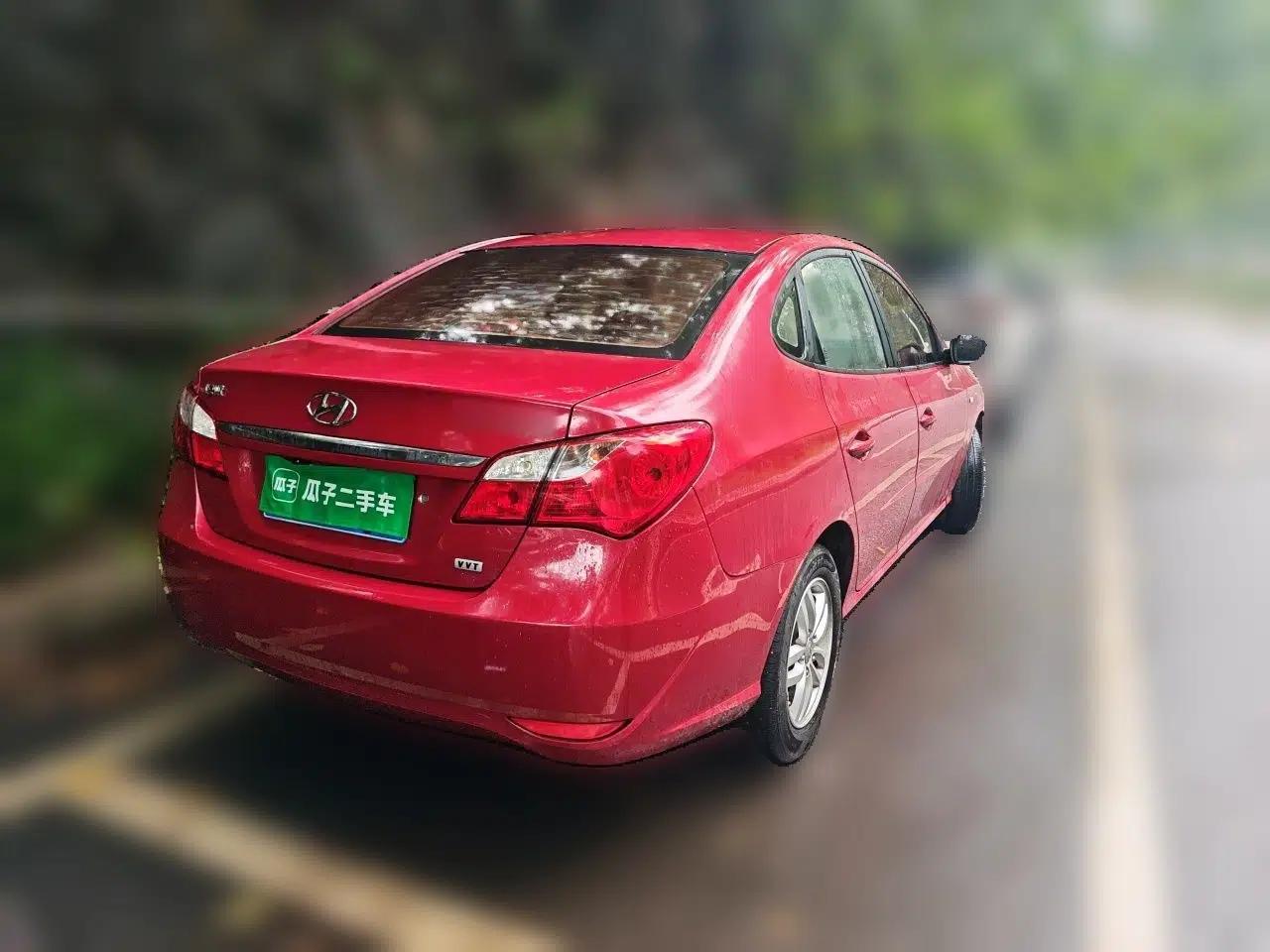 Hyundai Celesta 2015 1.6L Automatic Comfort Model — миниатюра 6