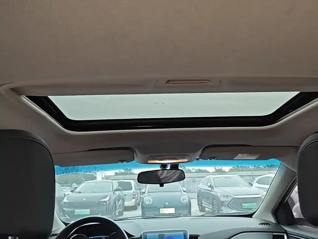 Chevrolet Cruze 2019 320 Automatic Sunroof Edition — миниатюра 18
