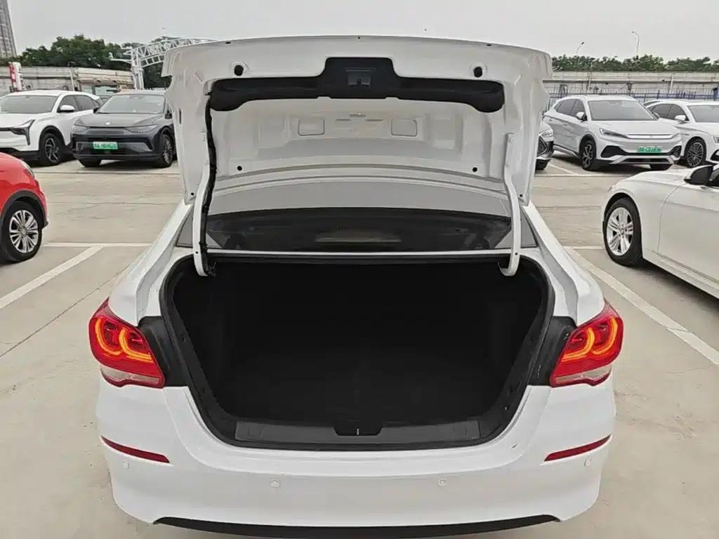Chevrolet Cruze 2019 320 Automatic Sunroof Edition — миниатюра 19