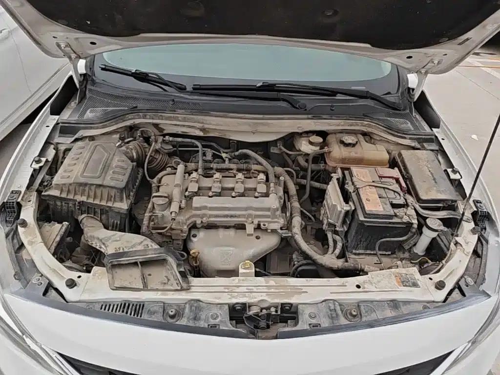 Chevrolet Cruze 2019 320 Automatic Sunroof Edition — миниатюра 20