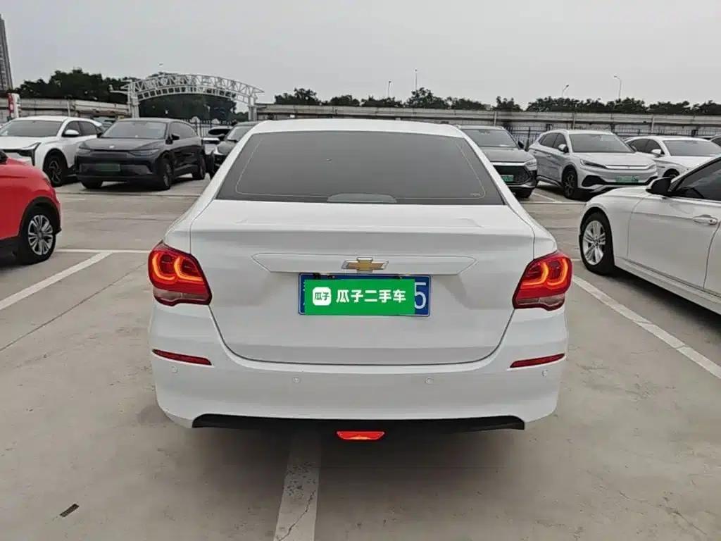 Chevrolet Cruze 2019 320 Automatic Sunroof Edition — миниатюра 6