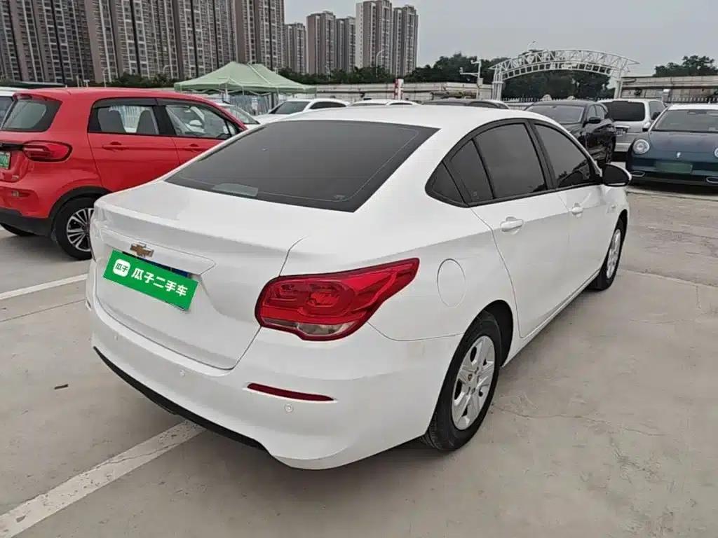 Chevrolet Cruze 2019 320 Automatic Sunroof Edition — миниатюра 7