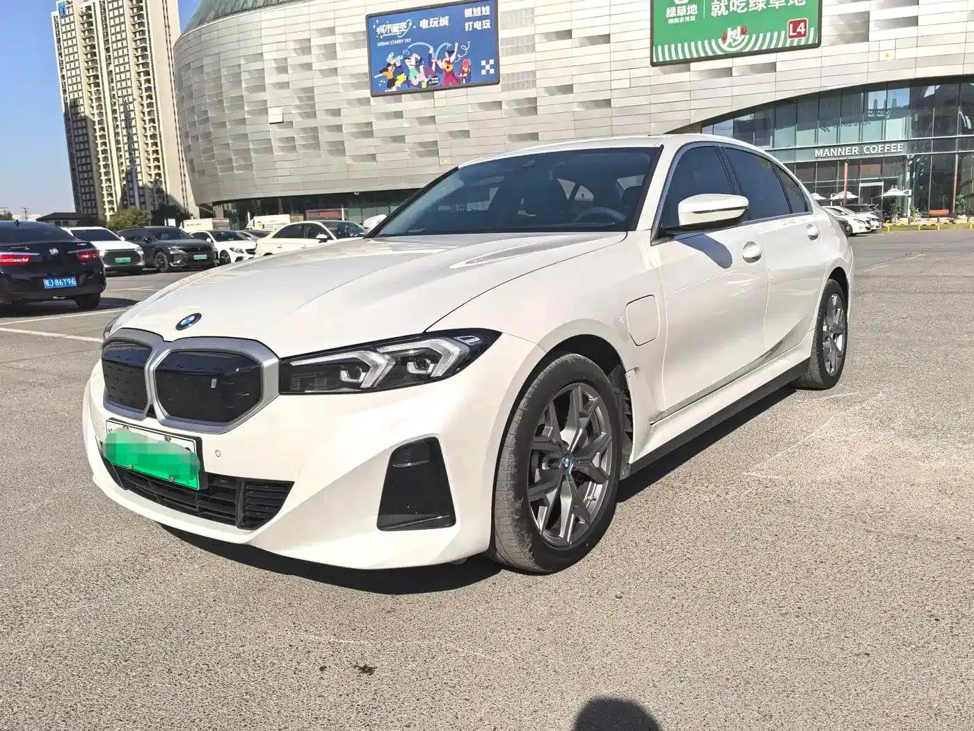 BMW i3 2025 eDrive 35 L — миниатюра 1