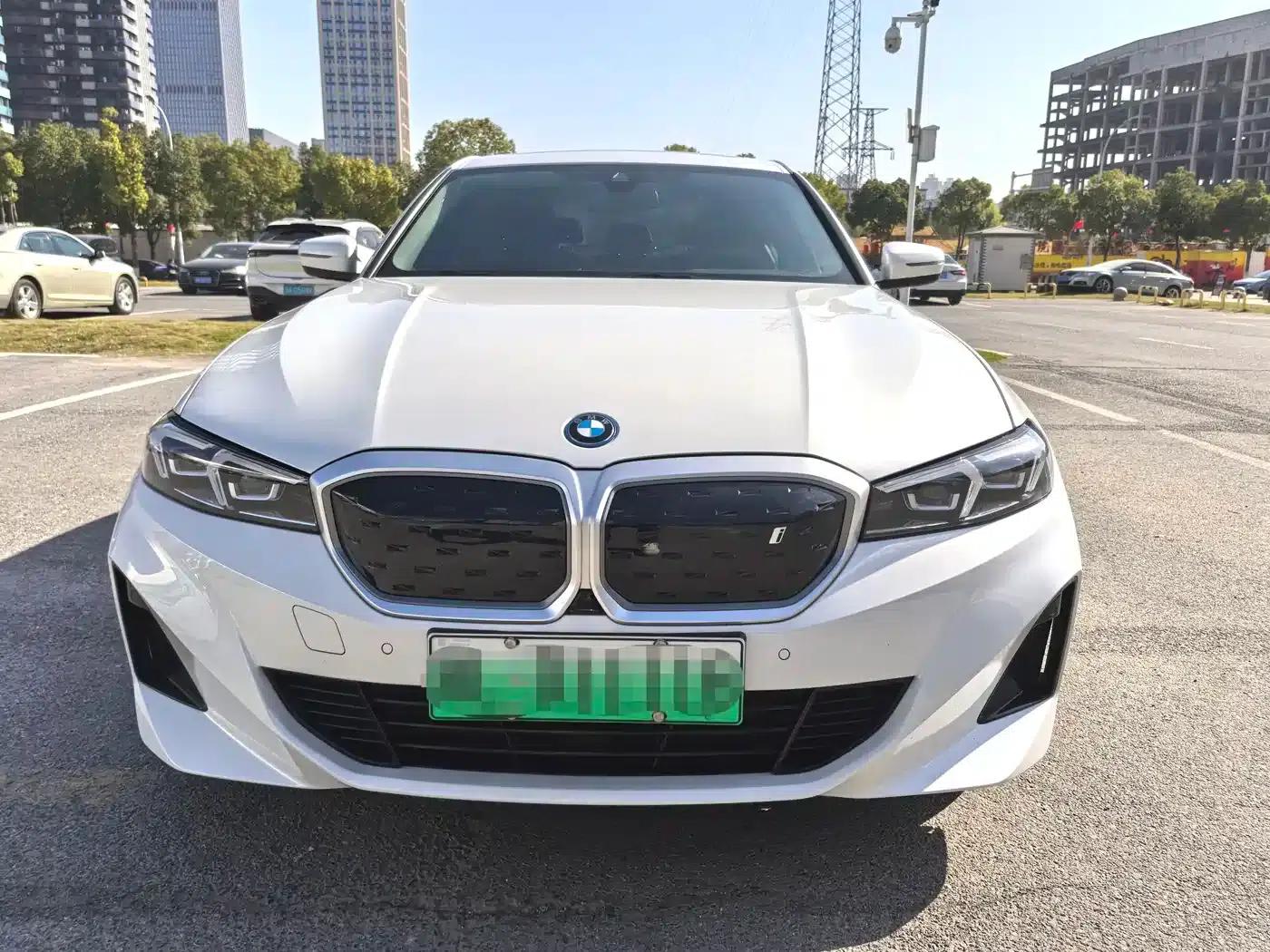 BMW i3 2025 eDrive 35 L — миниатюра 2
