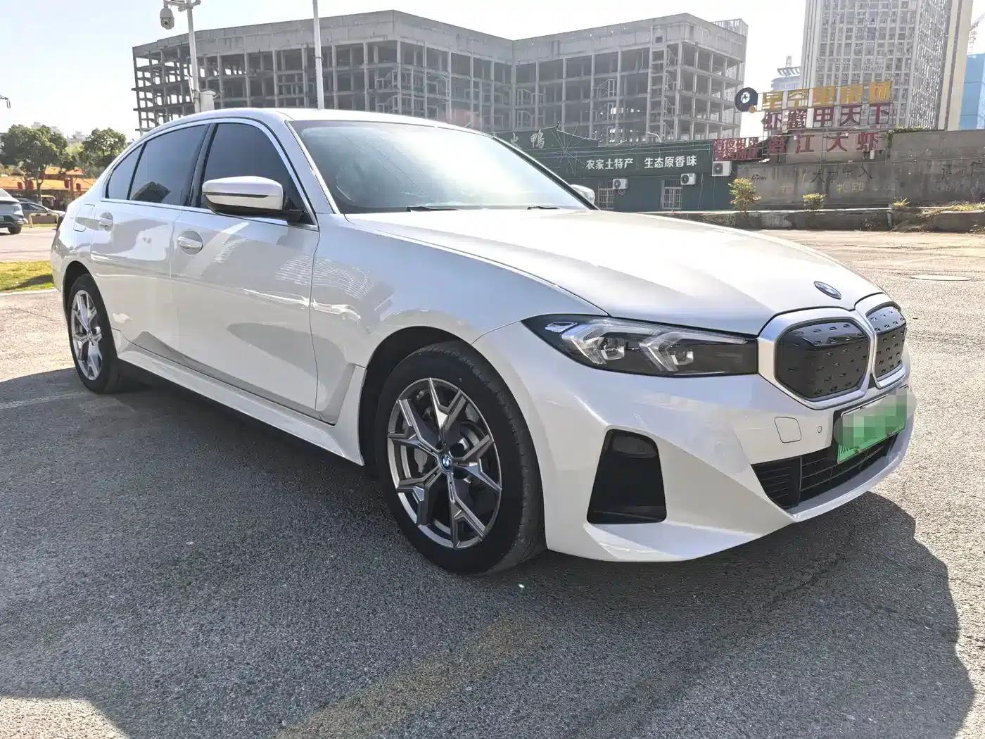 BMW i3 2025 eDrive 35 L — миниатюра 3