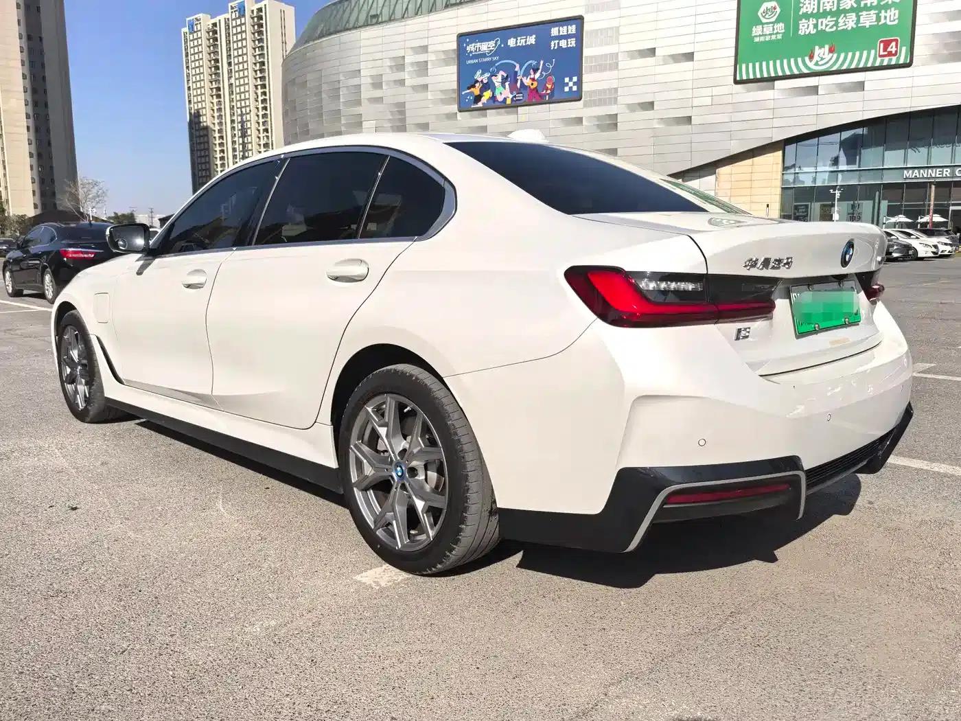 BMW i3 2025 eDrive 35 L — миниатюра 7