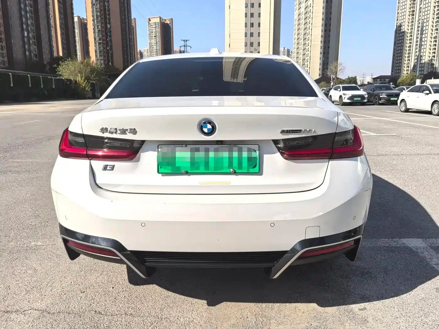 BMW i3 2025 eDrive 35 L — миниатюра 8