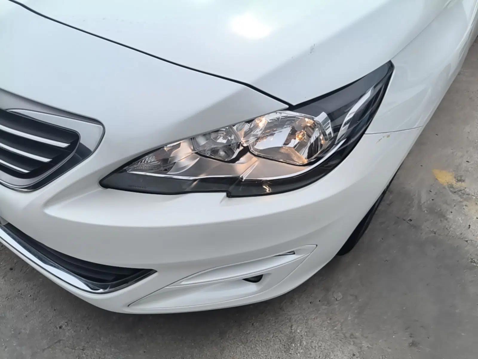 Peugeot 408 2016 1.6T Automatic Luxury Edition — миниатюра 8