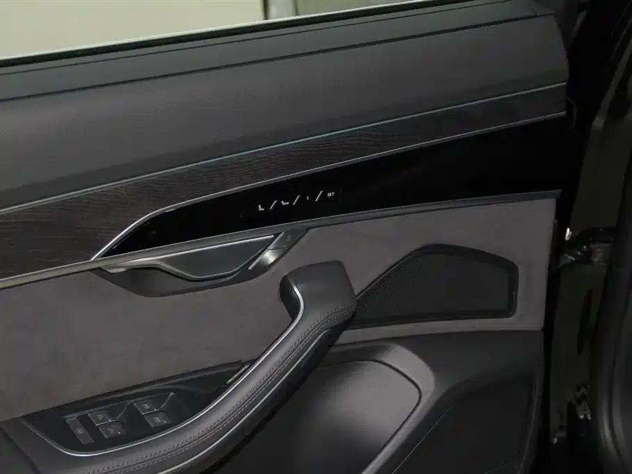 2023 Audi A8 A8L 50 TFSI quattro Premium Edition — миниатюра 22