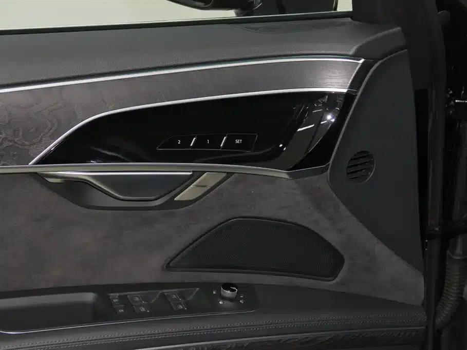 2023 Audi A8 A8L 50 TFSI quattro Premium Edition — миниатюра 24