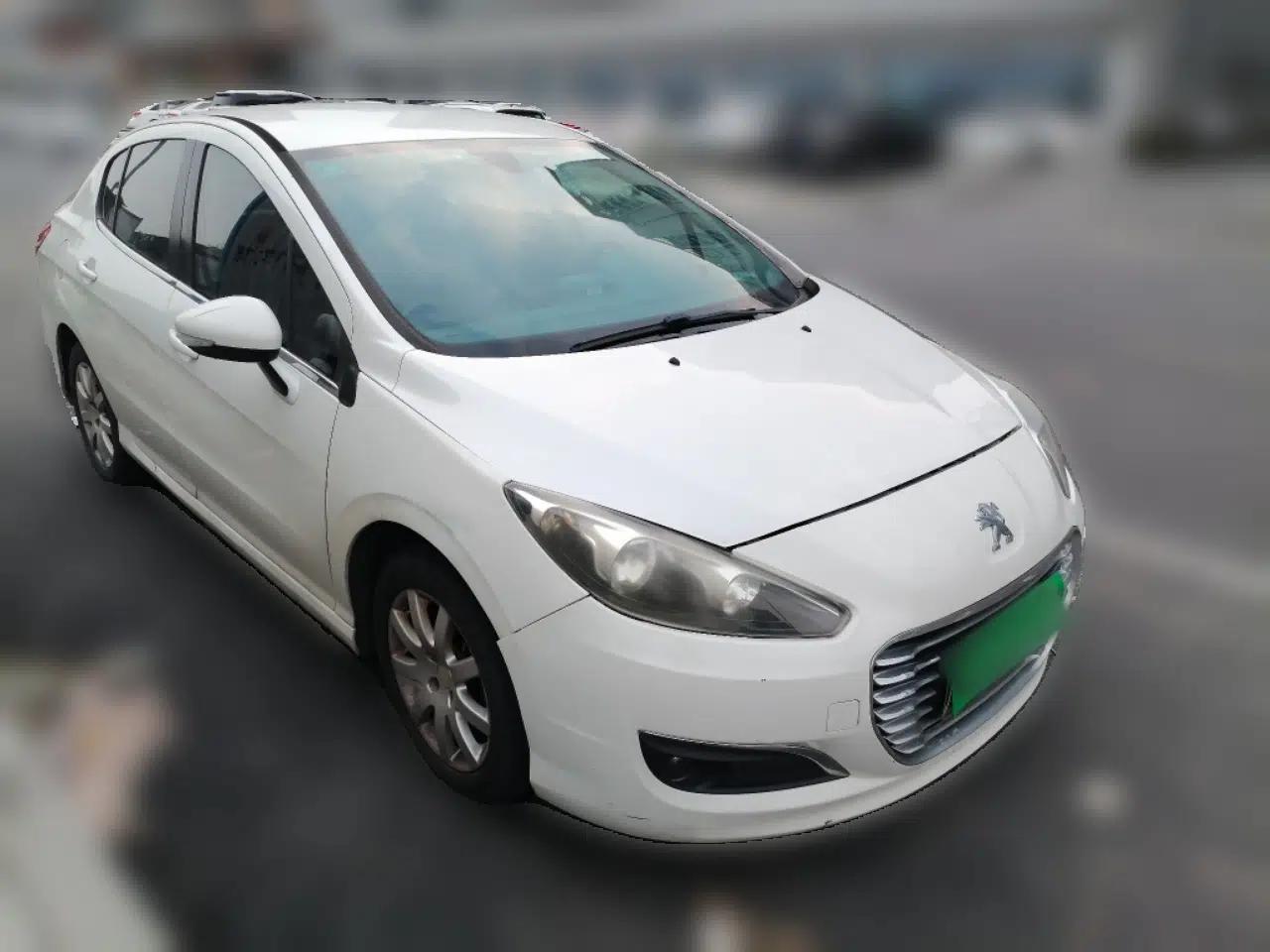 Peugeot 308 2014 Enjoy Edition Classic 1.6L Automatic Premium Model — миниатюра 3