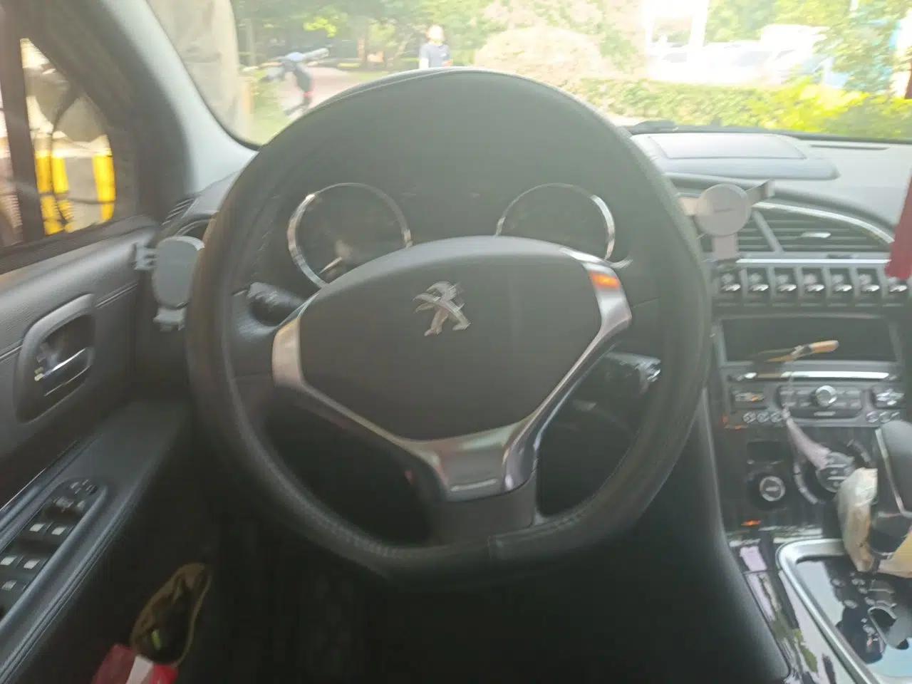 Peugeot 3008 2013 1.6THP Automatic Prestige Edition — миниатюра 10