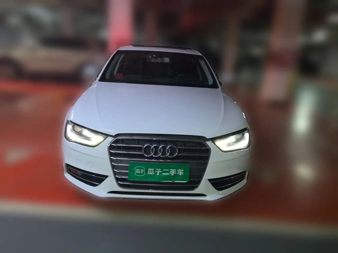 Audi A4L 2015 30 TFSI Automatic Comfort Model — миниатюра 2