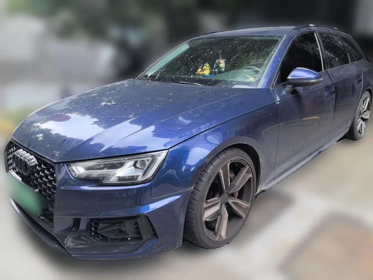 Audi A4 2020 Avant Futurist 40 TFSI Luxury Dynamic Model — миниатюра 1