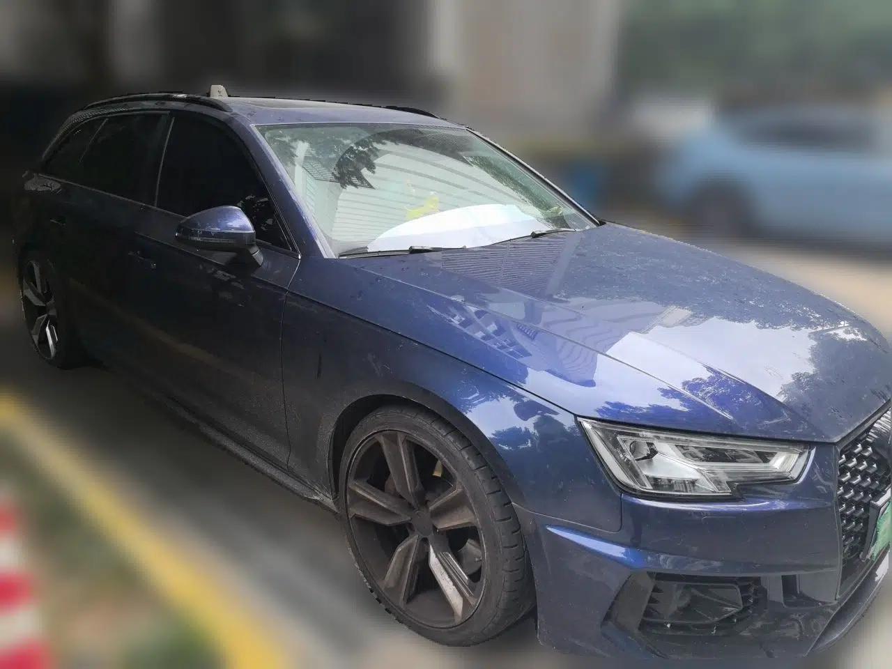 Audi A4 2020 Avant Futurist 40 TFSI Luxury Dynamic Model — миниатюра 3