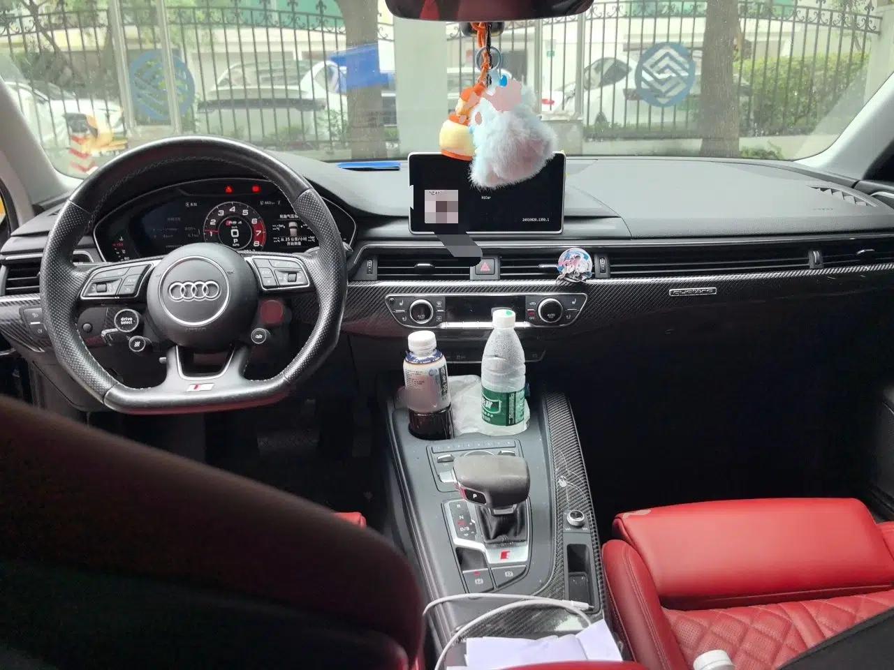 Audi A4 2020 Avant Futurist 40 TFSI Luxury Dynamic Model — миниатюра 9