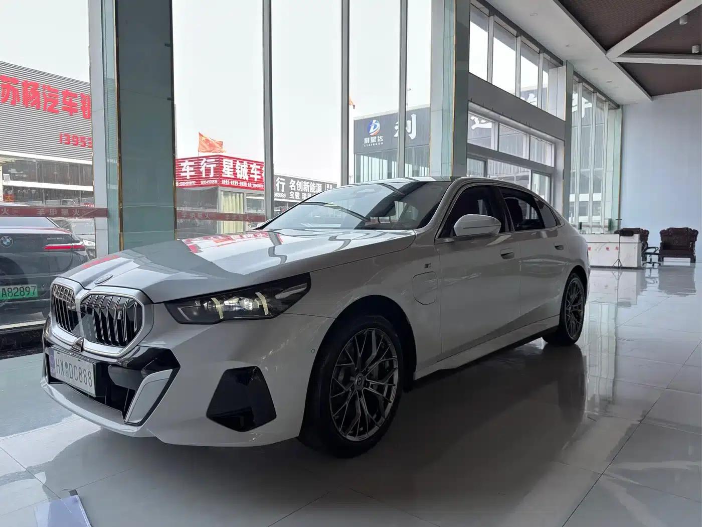 BMW i5 2025 eDrive 35L M Sport Package — миниатюра 2