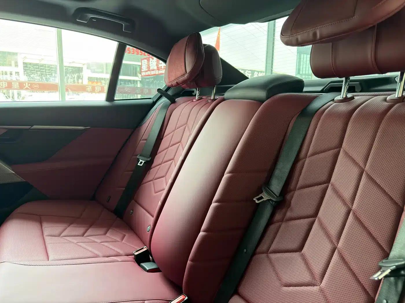BMW i5 2025 eDrive 35L M Sport Package — миниатюра 12