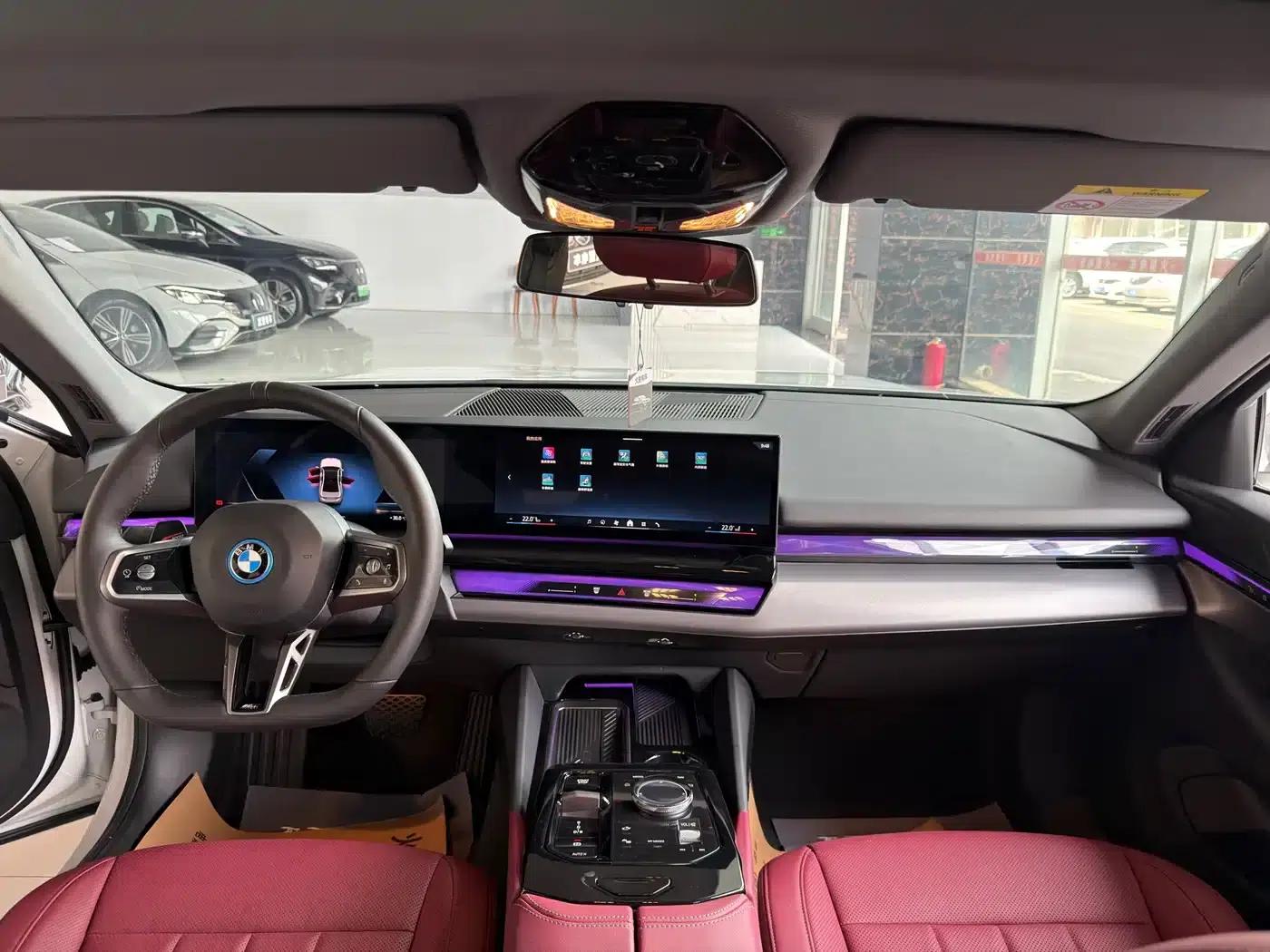 BMW i5 2025 eDrive 35L M Sport Package — миниатюра 10