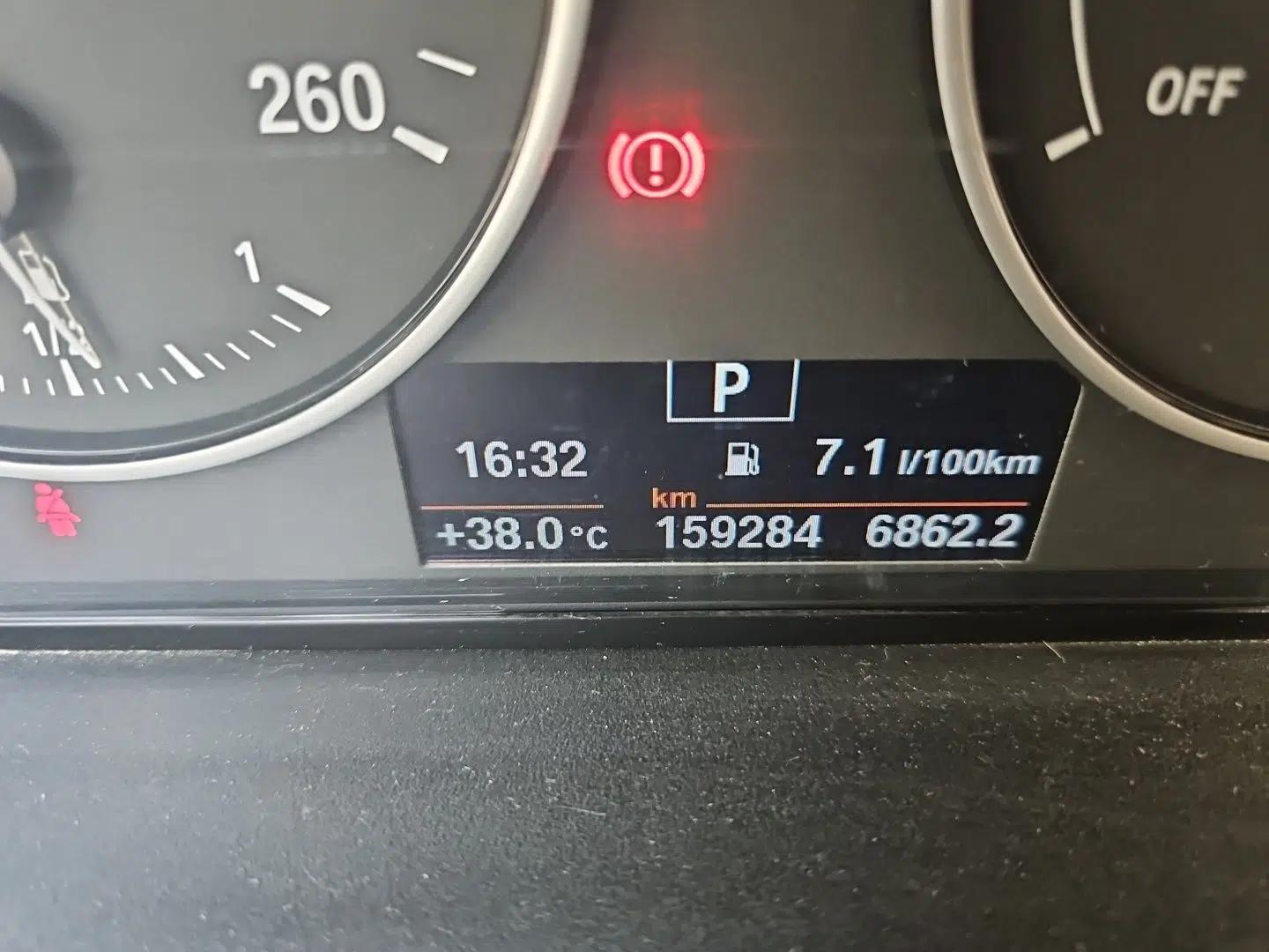 BMW 1 Series 2012 116i Urban Edition — миниатюра 12