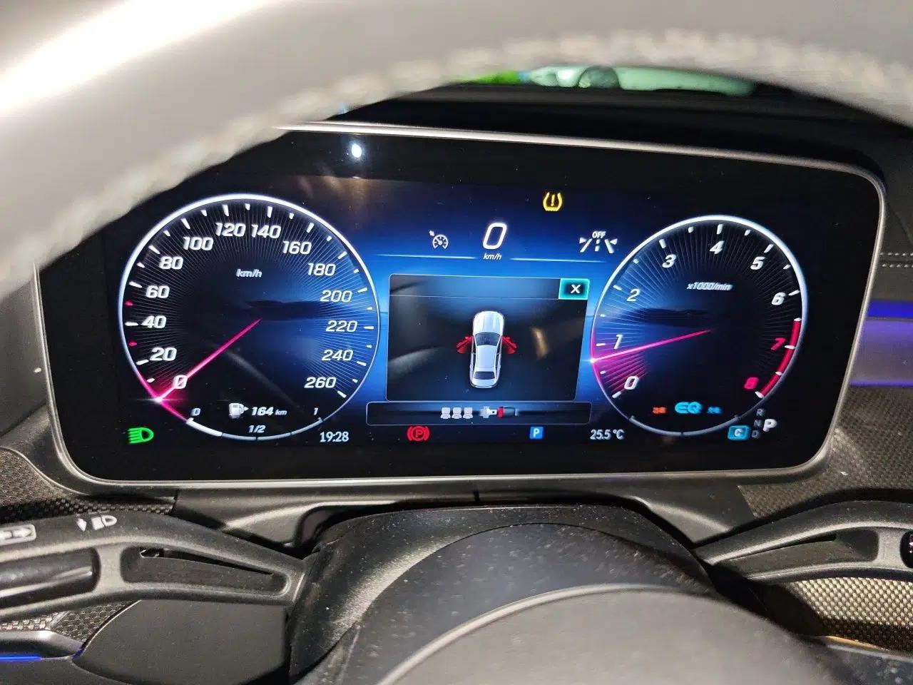 Mercedes-Benz C-Class 2022 Restyled C 260 L Sport Edition — миниатюра 11
