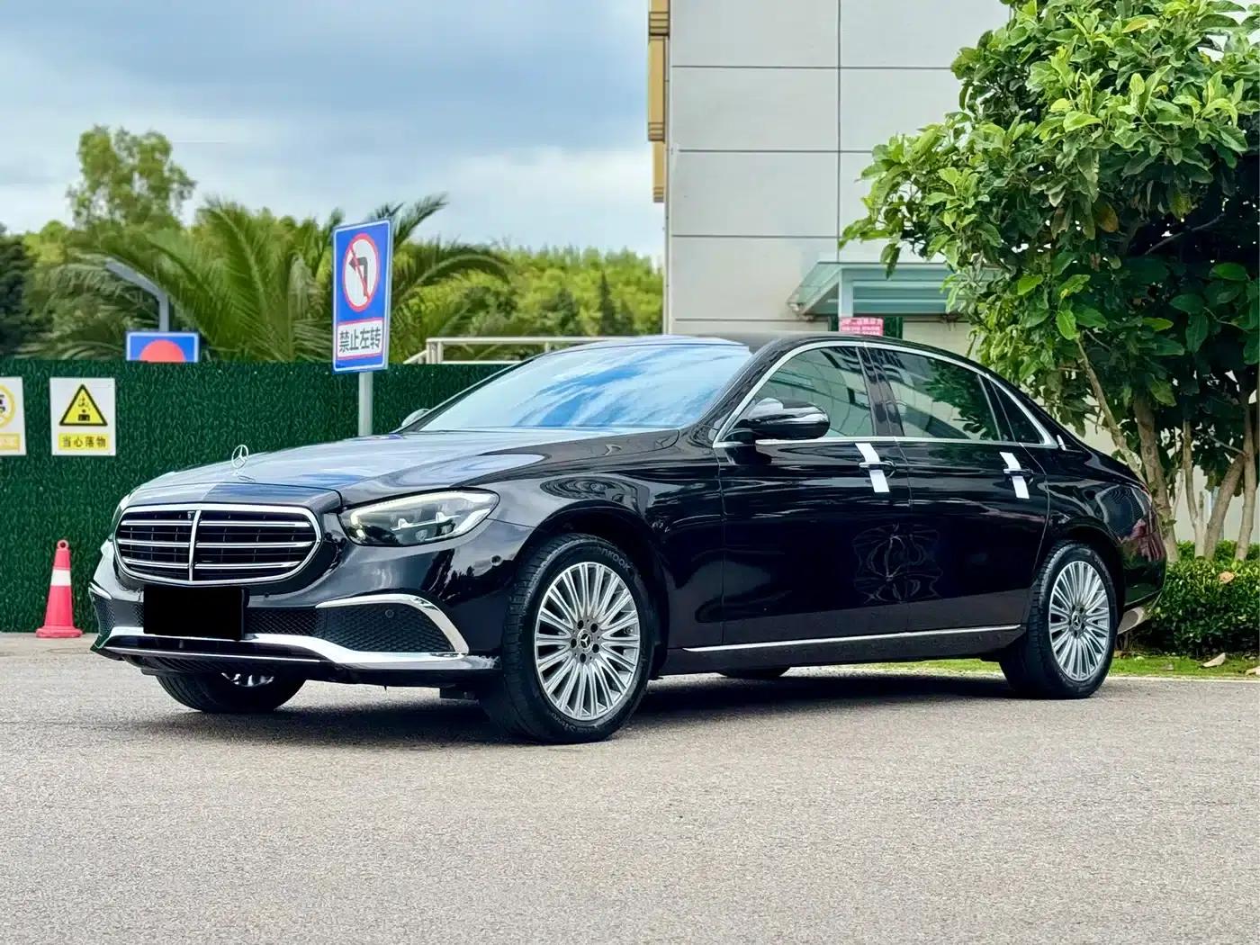 2022 Mercedes-Benz E-Class E 300 L Luxury — миниатюра 1