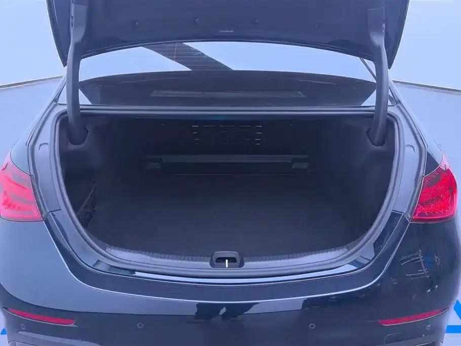 Mercedes-Benz C-Class 2024 Facelift C 260 L Midnight Sport Edition — миниатюра 4
