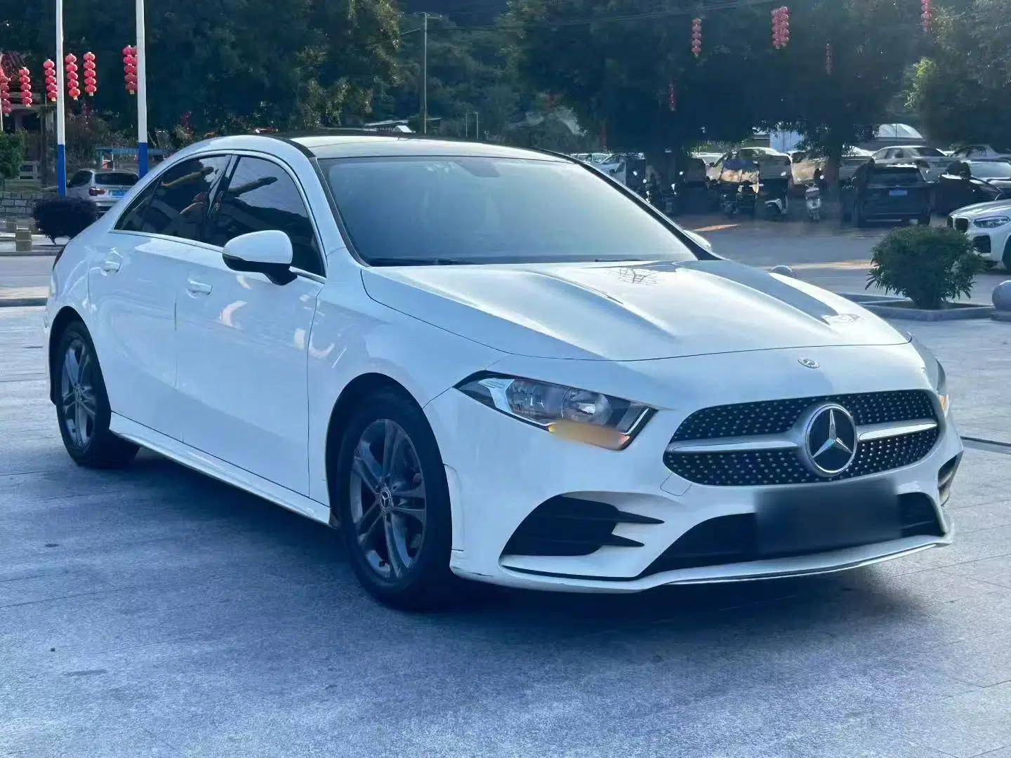 Mercedes-Benz A-Class 2022 A 180 L Sport Sedan — миниатюра 3