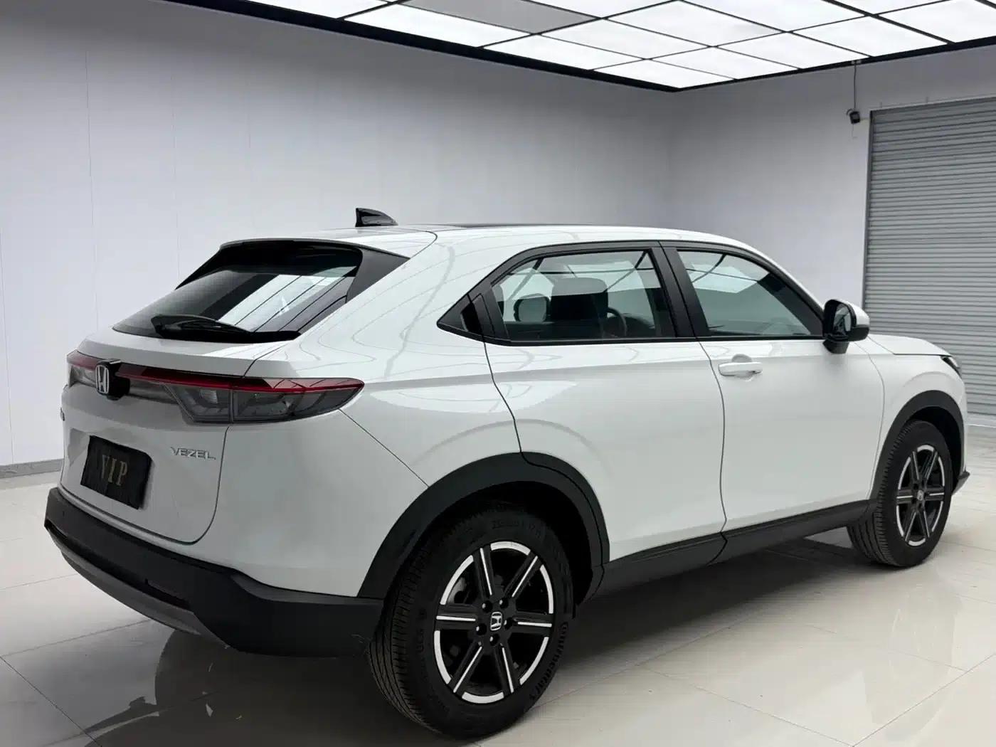 Vezel 2023 1.5L CVT Tech Edition — миниатюра 3